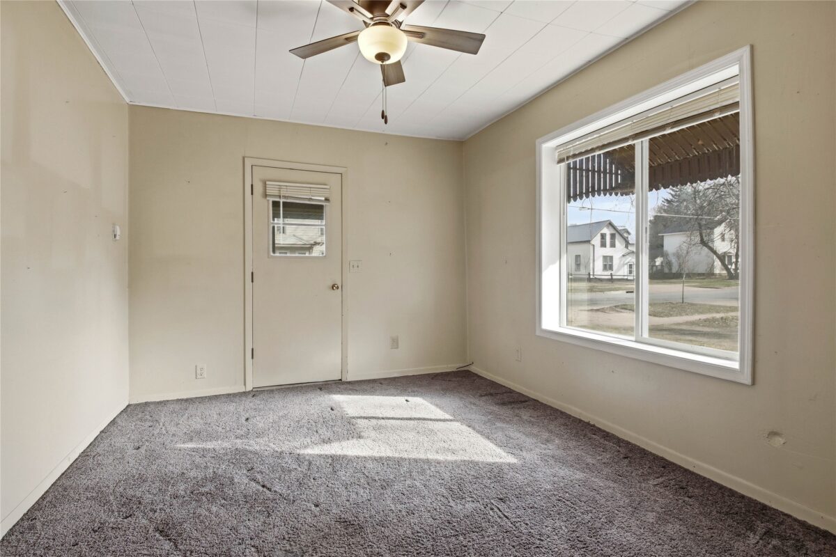 Residential at 1127 Madison Street, Eau Claire, WI 54703 — photo 6