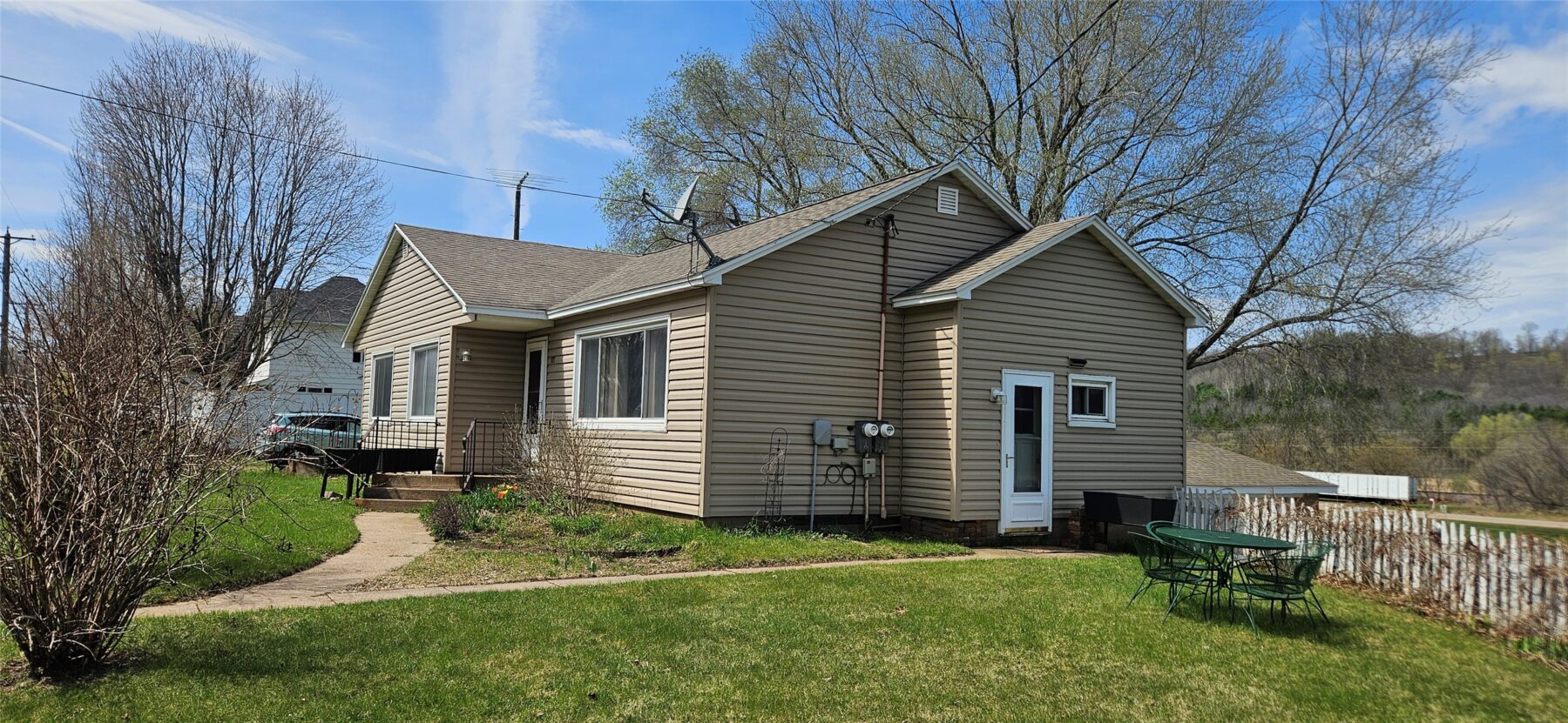 113/115 Main Street Knapp WI 54749 — photo 3