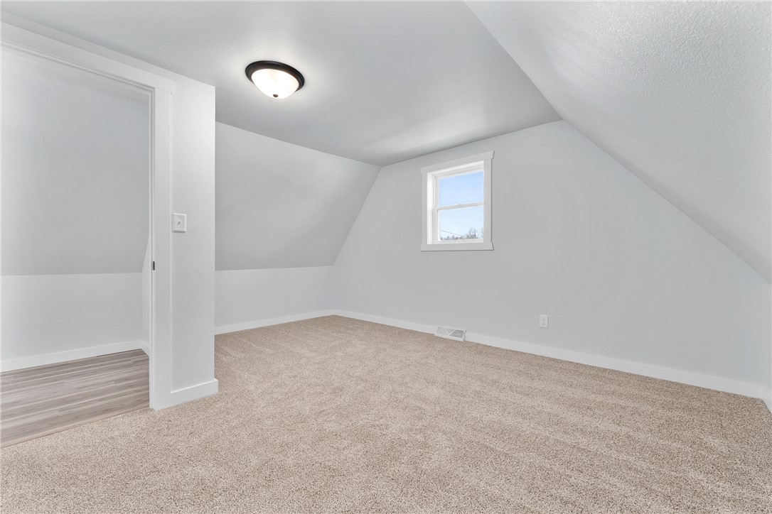 Residential at 114 School Street, Greenwood, WI 54437 — photo 6