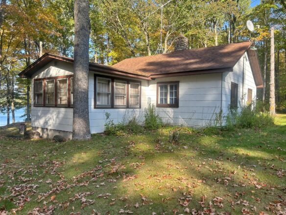 11404 N Farnsworth Road Hayward WI 54843 — photo 1