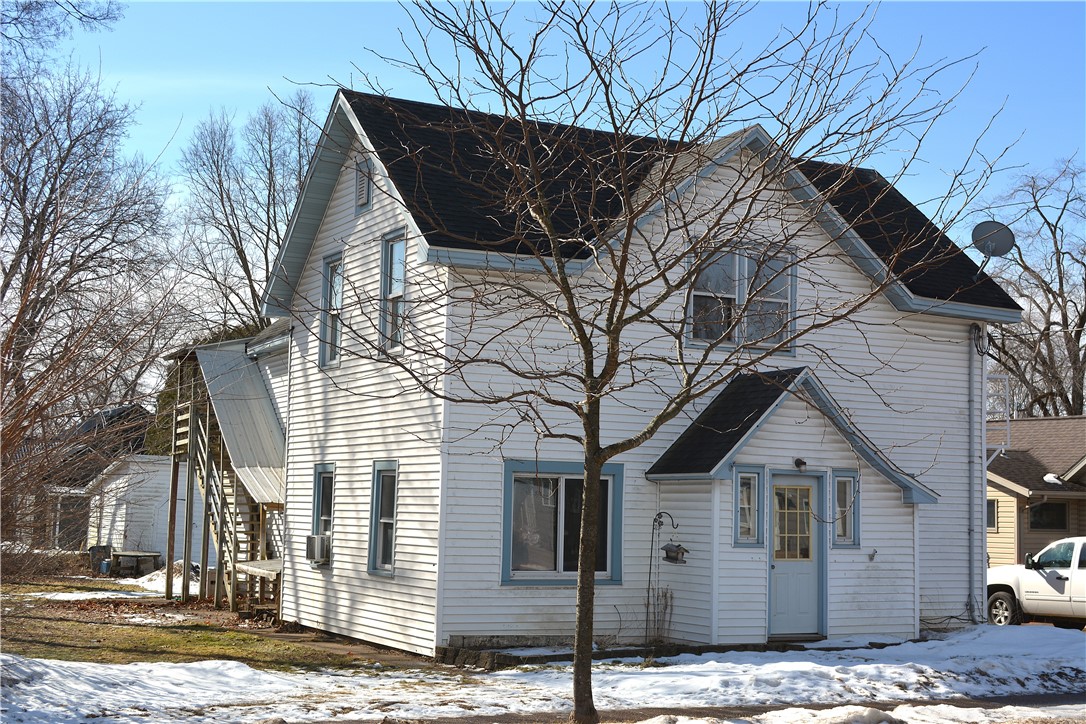 Residential Income at 1161 Madison Street, Eau Claire, WI 54703 — photo 2