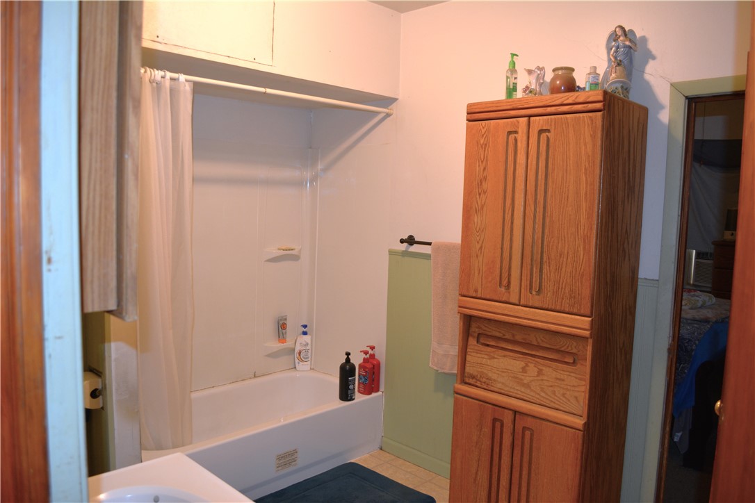 Residential Income at 1161 Madison Street, Eau Claire, WI 54703 — photo 12