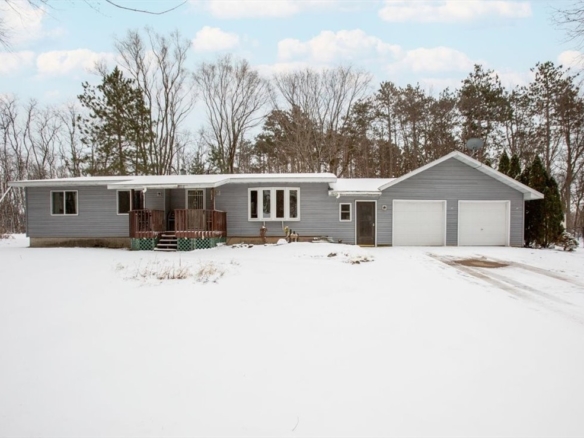 Residentialhouse for sale picture with an address of  1205 Charland Drive in Pepin and a list price of 289900