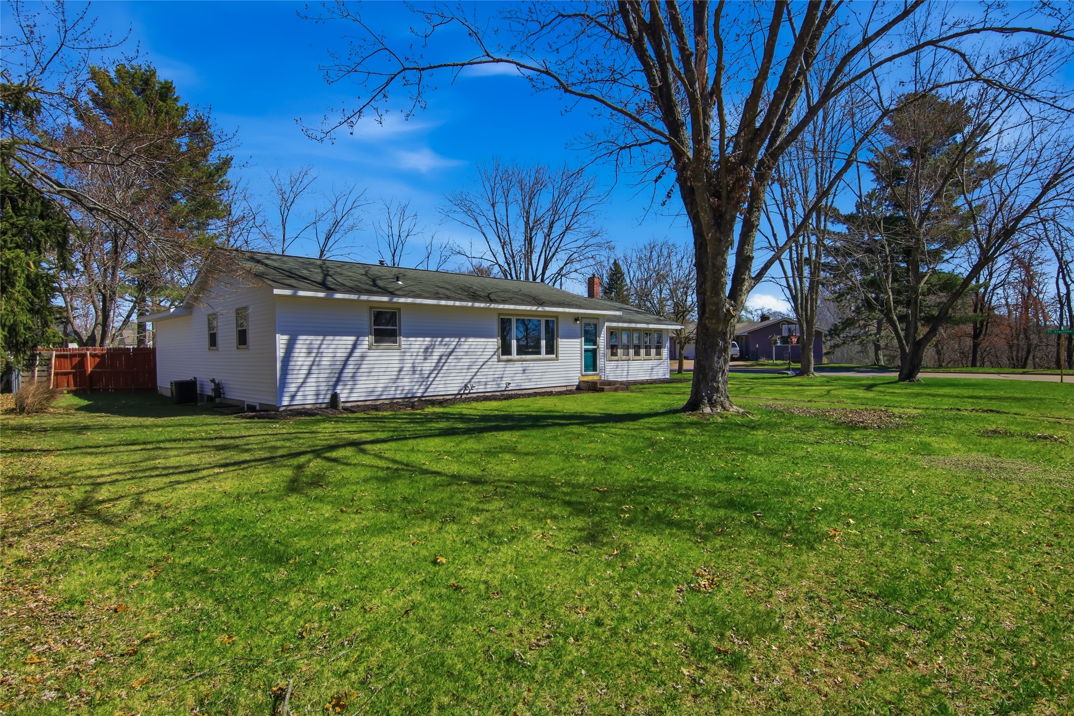 1206 W Willow Street, Chippewa Falls, WI — photo 29
