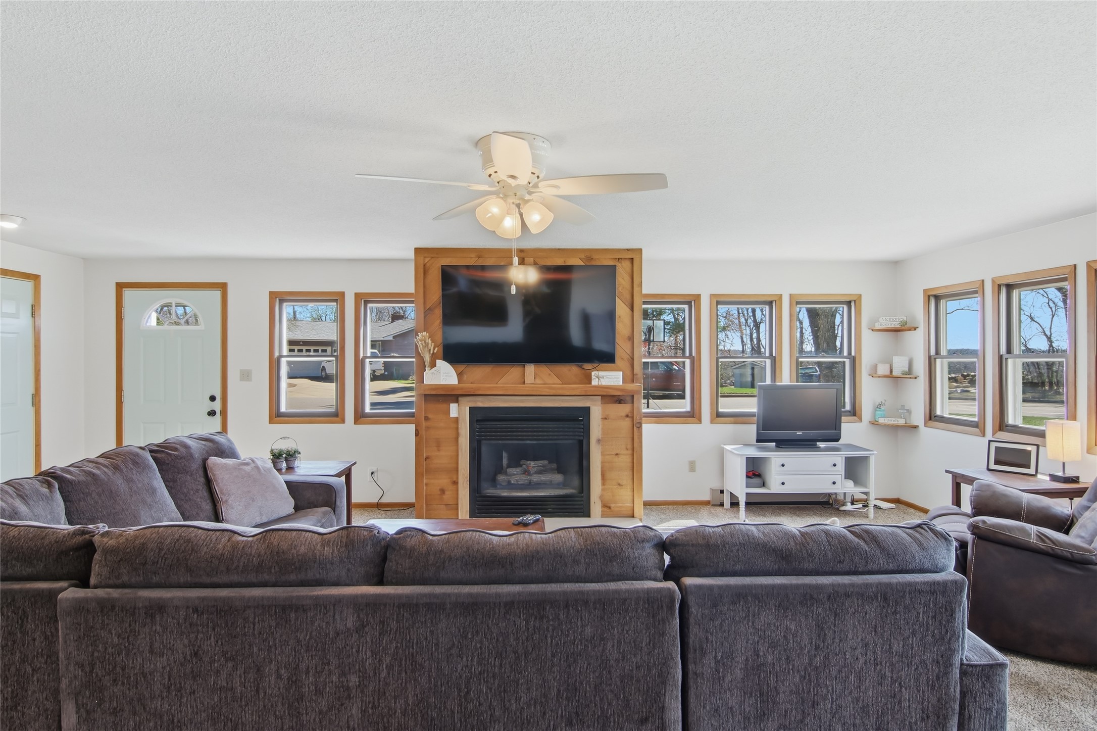 1206 W Willow Street, Chippewa Falls, WI — photo 3