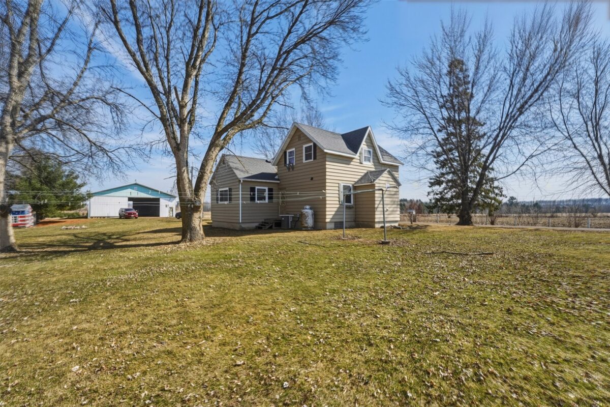 Residential at 12095 County Highway Ee, Cadott, WI 54727 — photo 11