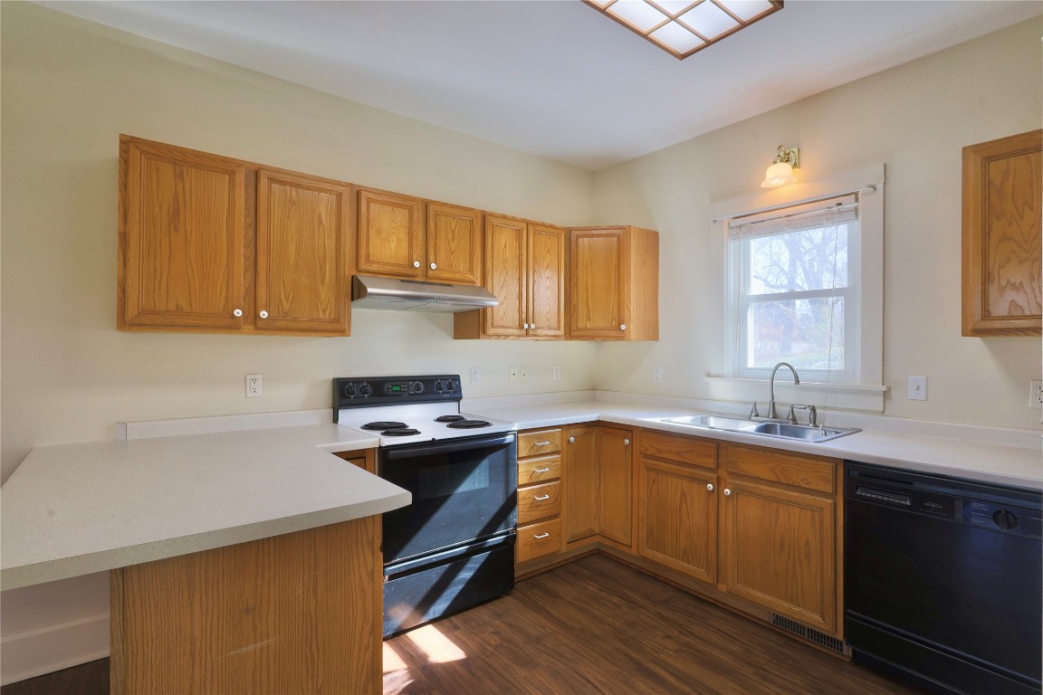 Residential at 1211 Main Street, Eau Claire, WI 54701 — photo 13