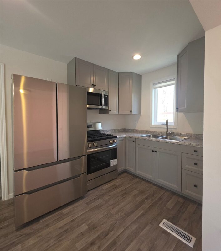 Residential at 1237 East Avenue, La Crosse, WI 54601 — photo 6