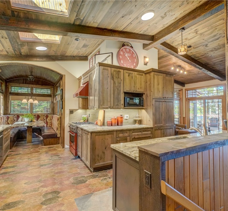 Residentialhouse for sale picture with an address of  12416 Roberts Lane in Hayward and a list price of 1450000