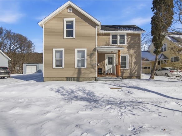 Residentialhouse for sale picture with an address of  1245 Farwell Street in Eau Claire and a list price of 264900