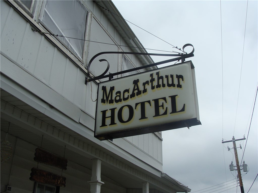 126 W Railroad Avenue, Bruce, WI — photo 4