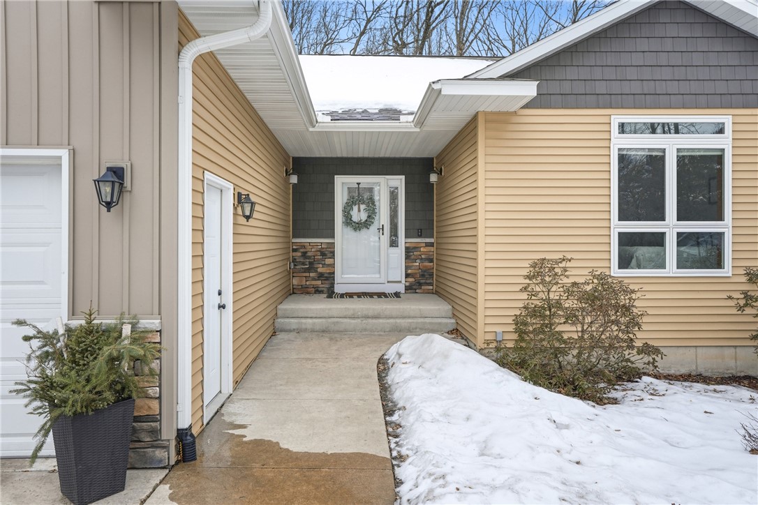 Open House: 129 Grey Friar Lane Eau Claire WI 54701 — Thu Apr 23
