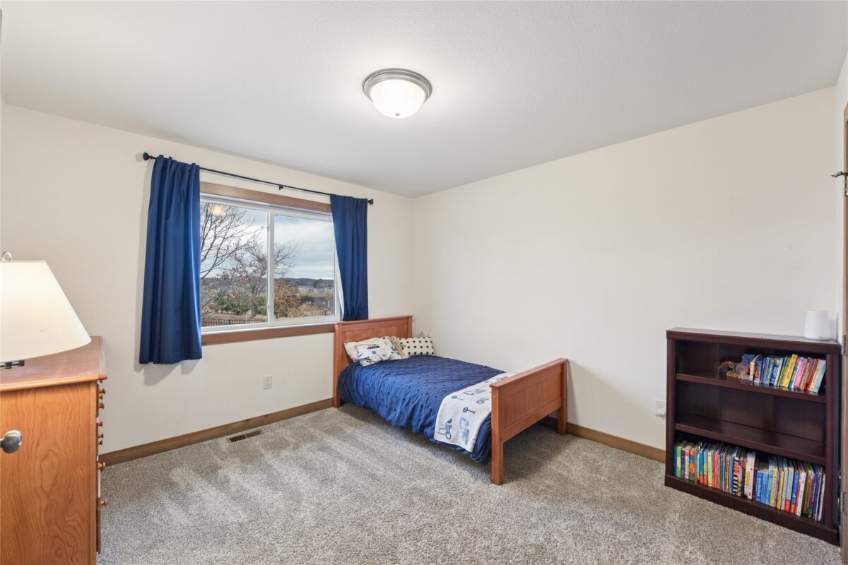 1352 Juniper Place Eau Claire WI 54703 — photo 16
