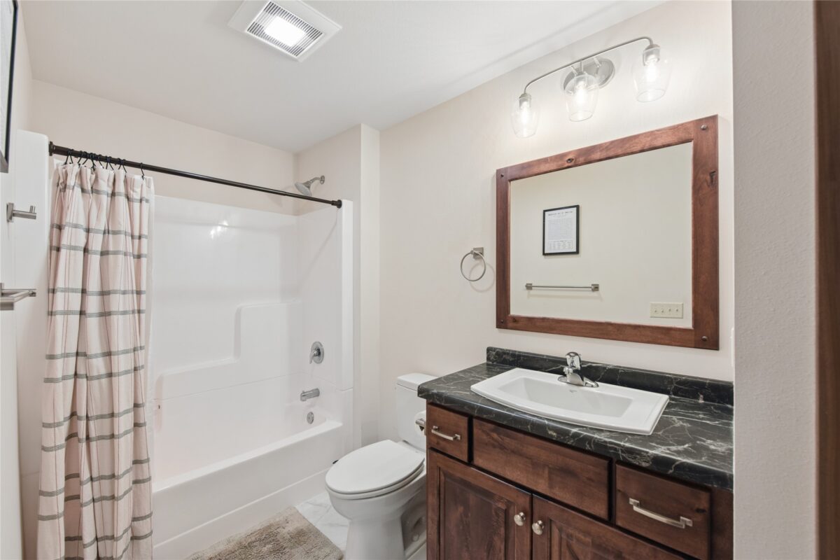 1352 Juniper Place Eau Claire WI 54703 — photo 18