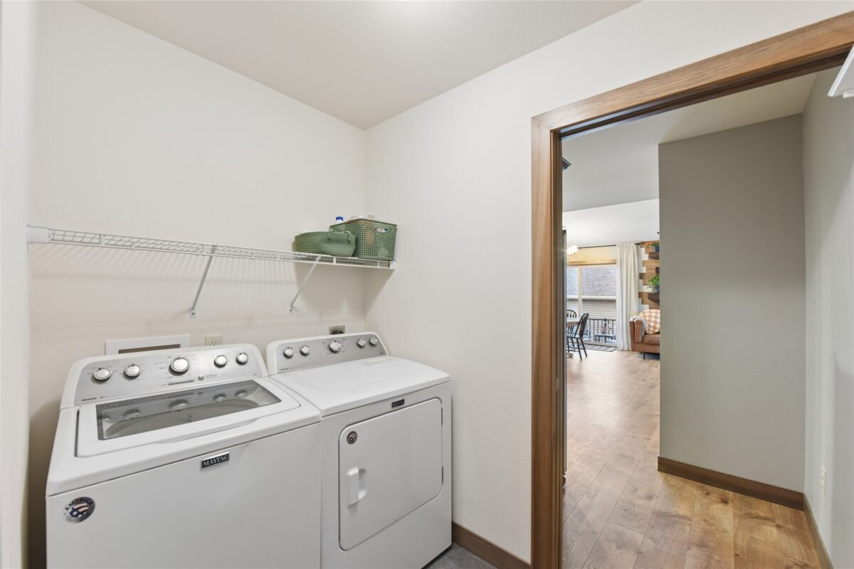 1352 Juniper Place Eau Claire WI 54703 — photo 23
