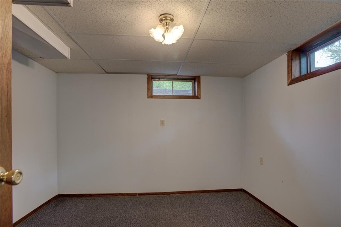 Residential at 1402 Knapp Street, Menomonie, WI 54751 — photo 15