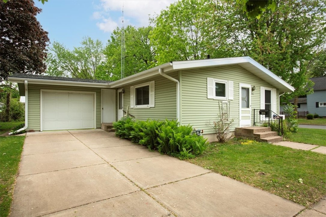 Residential at 1402 Knapp Street, Menomonie, WI 54751 — photo 26