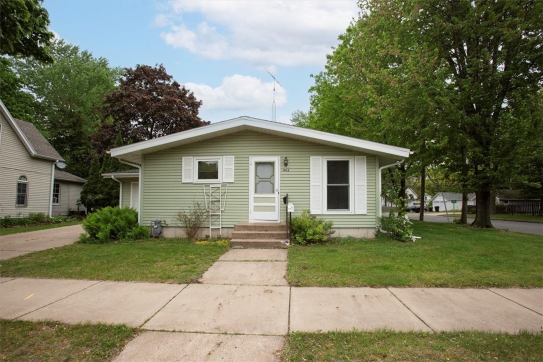 Residential at 1402 Knapp Street, Menomonie, WI 54751 — photo 4