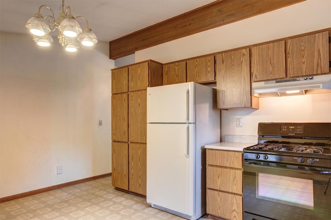 Residential at 1402 Knapp Street, Menomonie, WI 54751 — photo 10