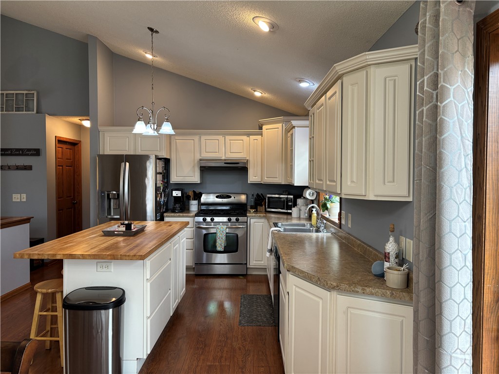 Residential at 1407 Mckinley Rd, Eau Claire, WI 54703 — photo 24