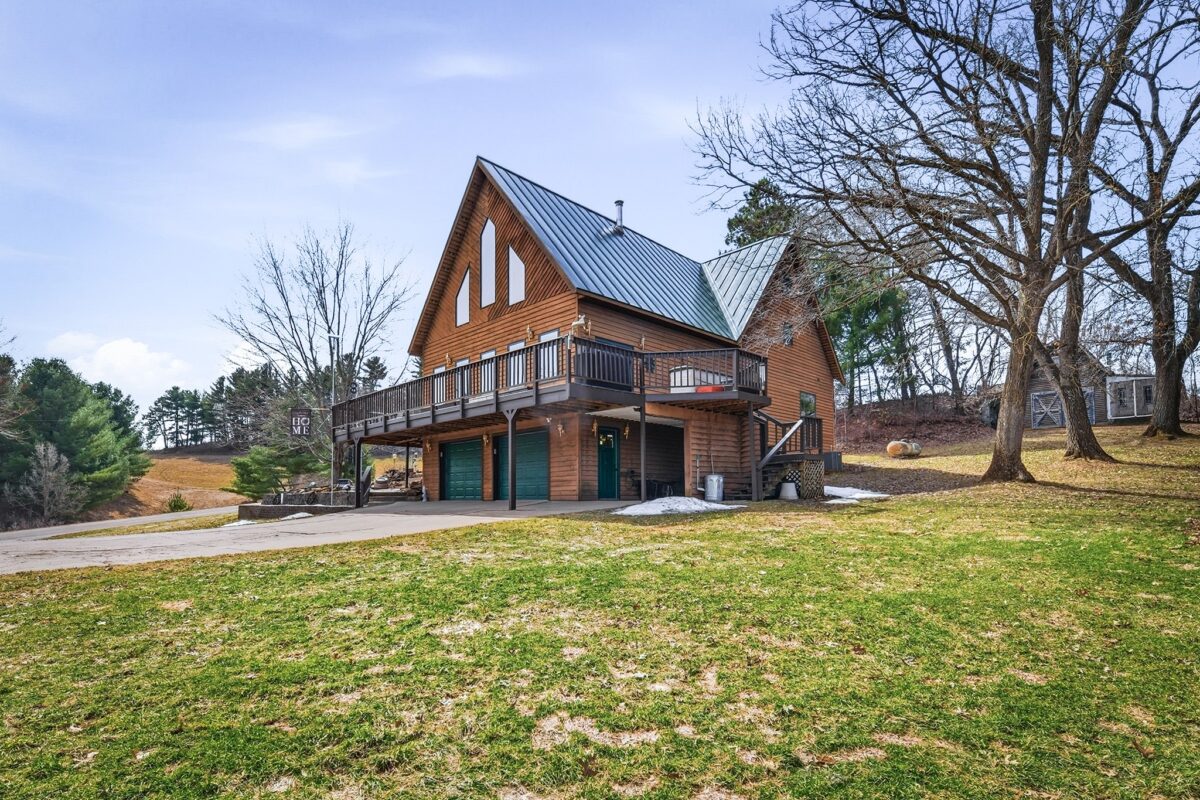 14822 W Holmen Road, Osseo, WI — photo 2