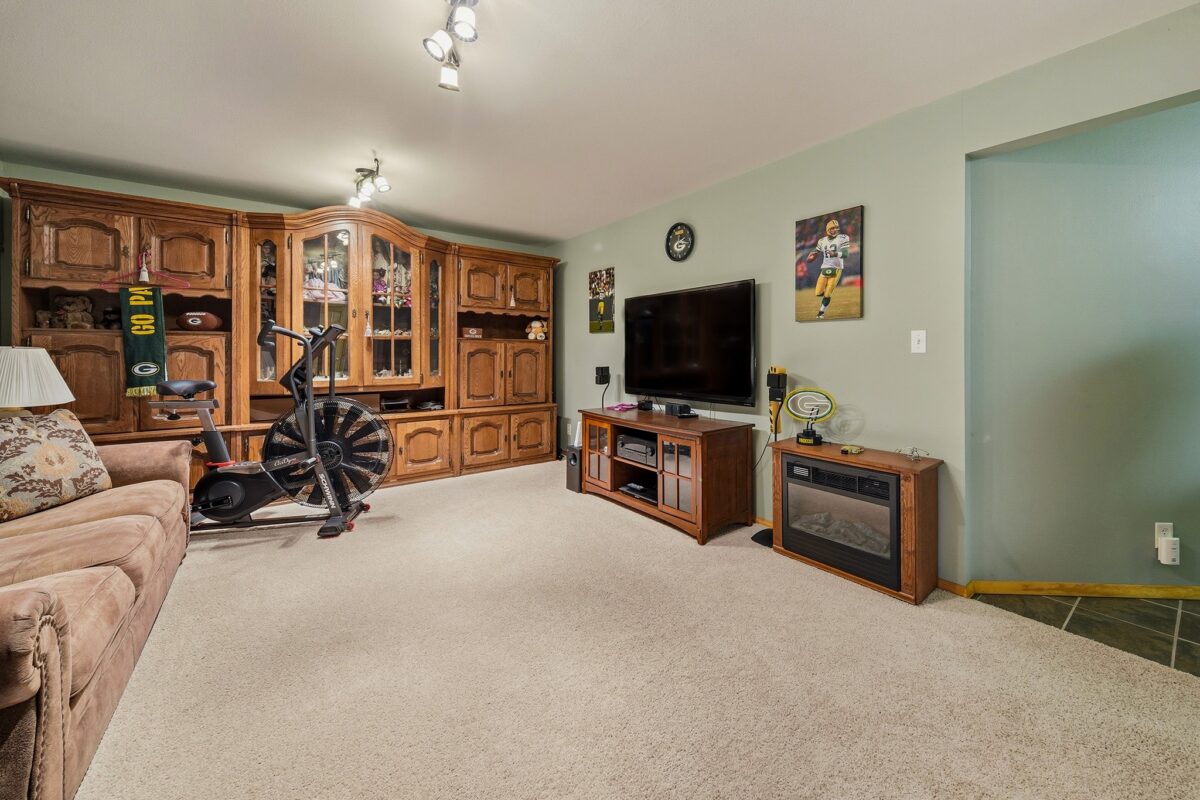 14822 W Holmen Road, Osseo, WI — photo 47