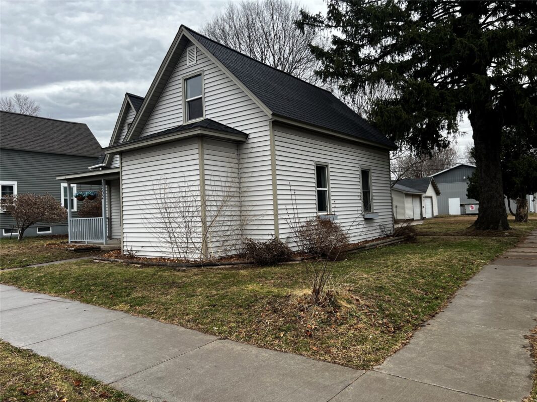 Residential at 1502 Stout Street, Menomonie, WI 54751 — photo 20