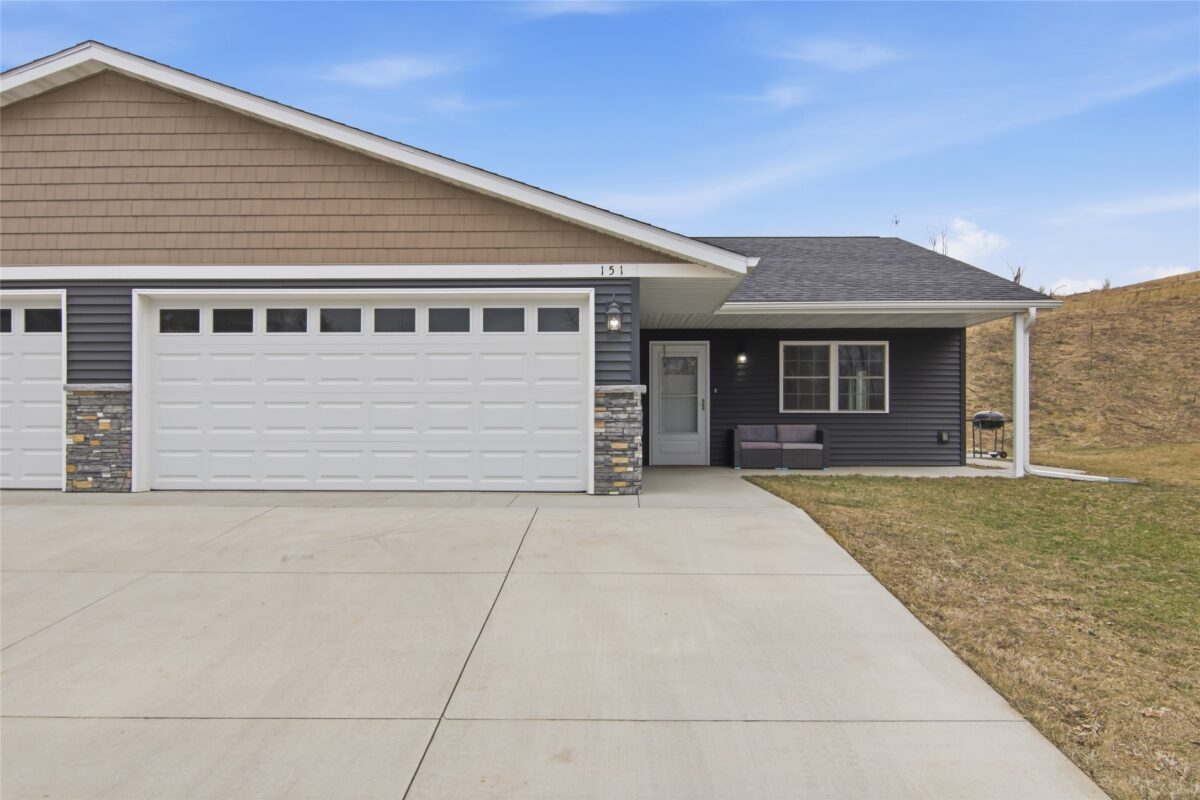 151 Fairview Court, Menomonie, WI — photo 2