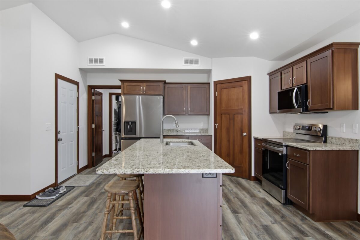 151 Fairview Court, Menomonie, WI — photo 3
