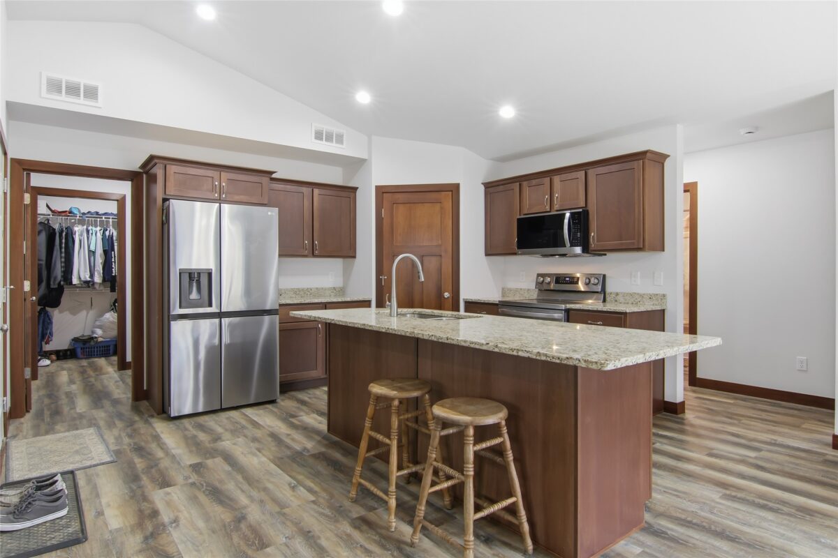 151 Fairview Court, Menomonie, WI — photo 4