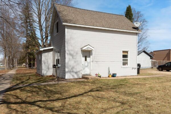Residential Income at 1520 8th Street, Menomonie, WI 54751 — photo 1