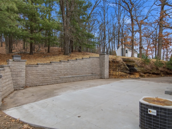 Residentialhouse for sale picture with an address of  1521 118th Street in Chippewa Falls and a list price of 325000