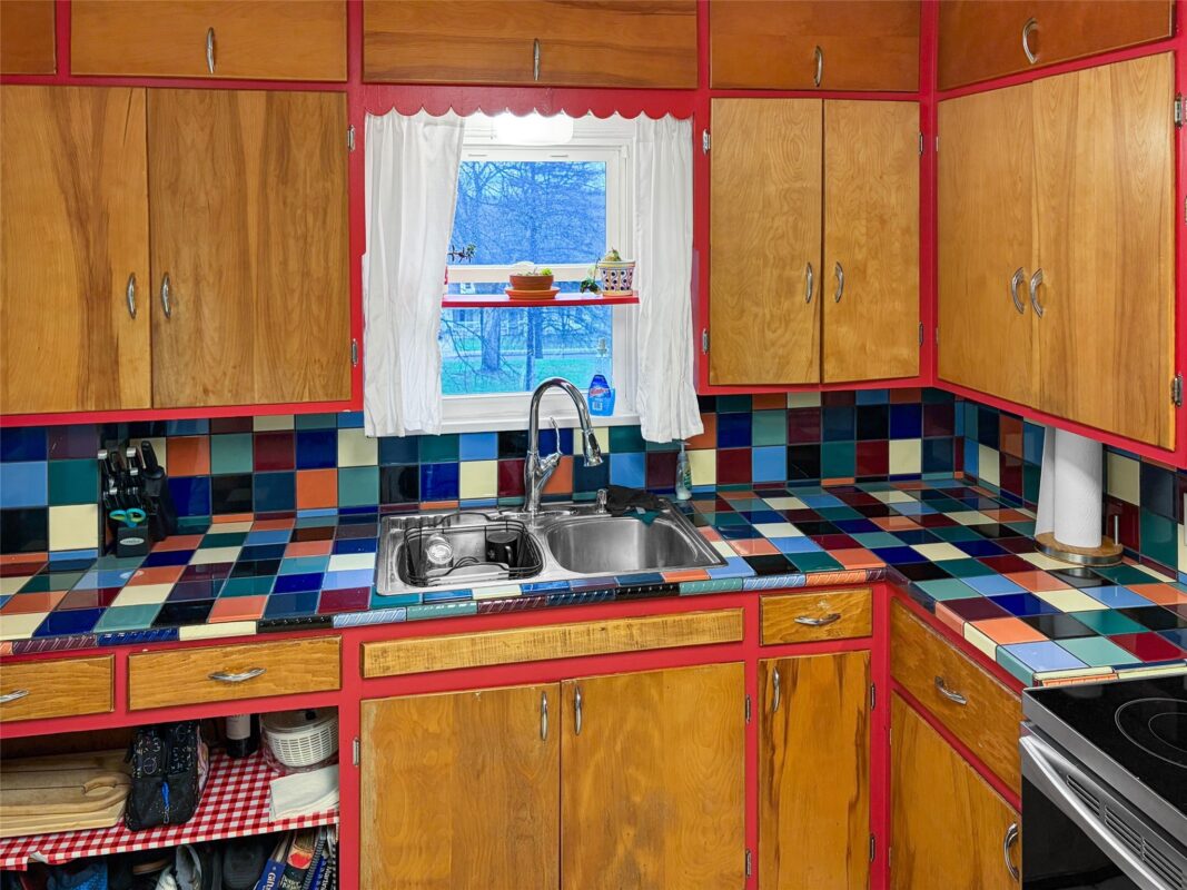 Residential at 1524 Quarry Street, Eau Claire, WI 54703 — photo 3