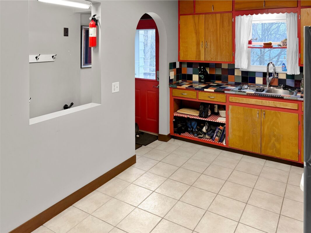 Residential at 1524 Quarry Street, Eau Claire, WI 54703 — photo 4