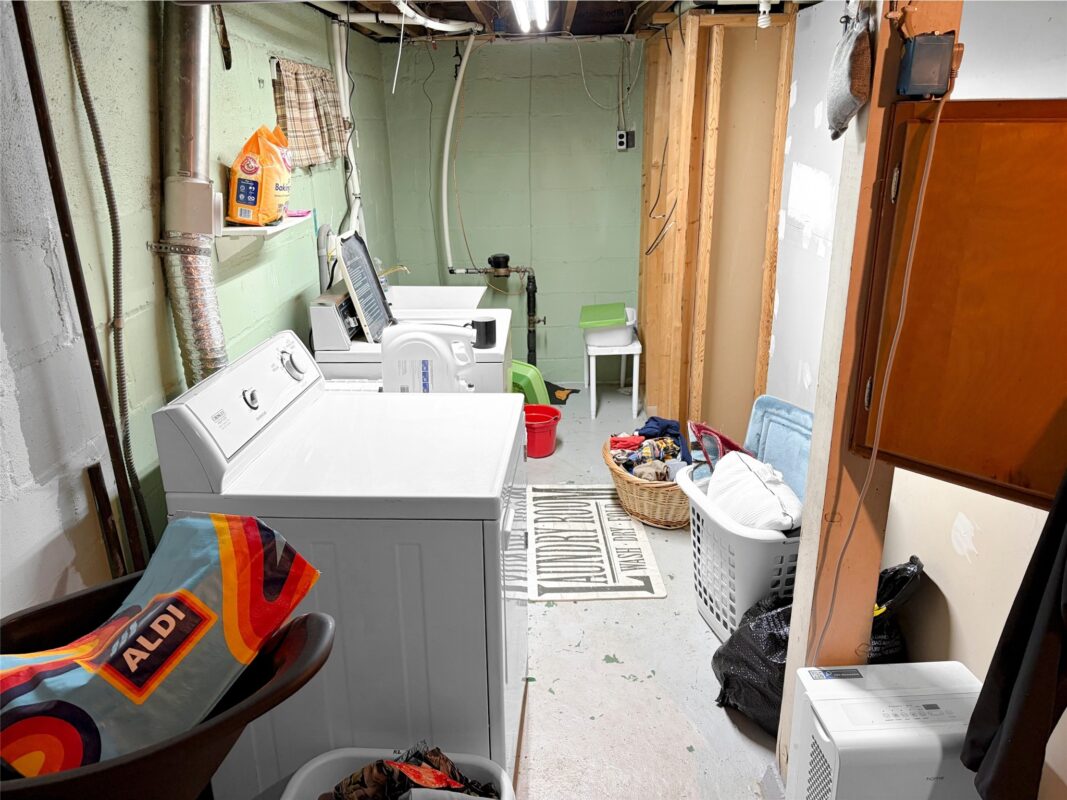 Residential at 1524 Quarry Street, Eau Claire, WI 54703 — photo 10