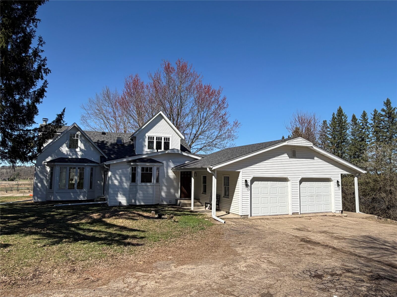 Residential at 1527 Deerfield Road, Eau Claire, WI 54703 — photo 3