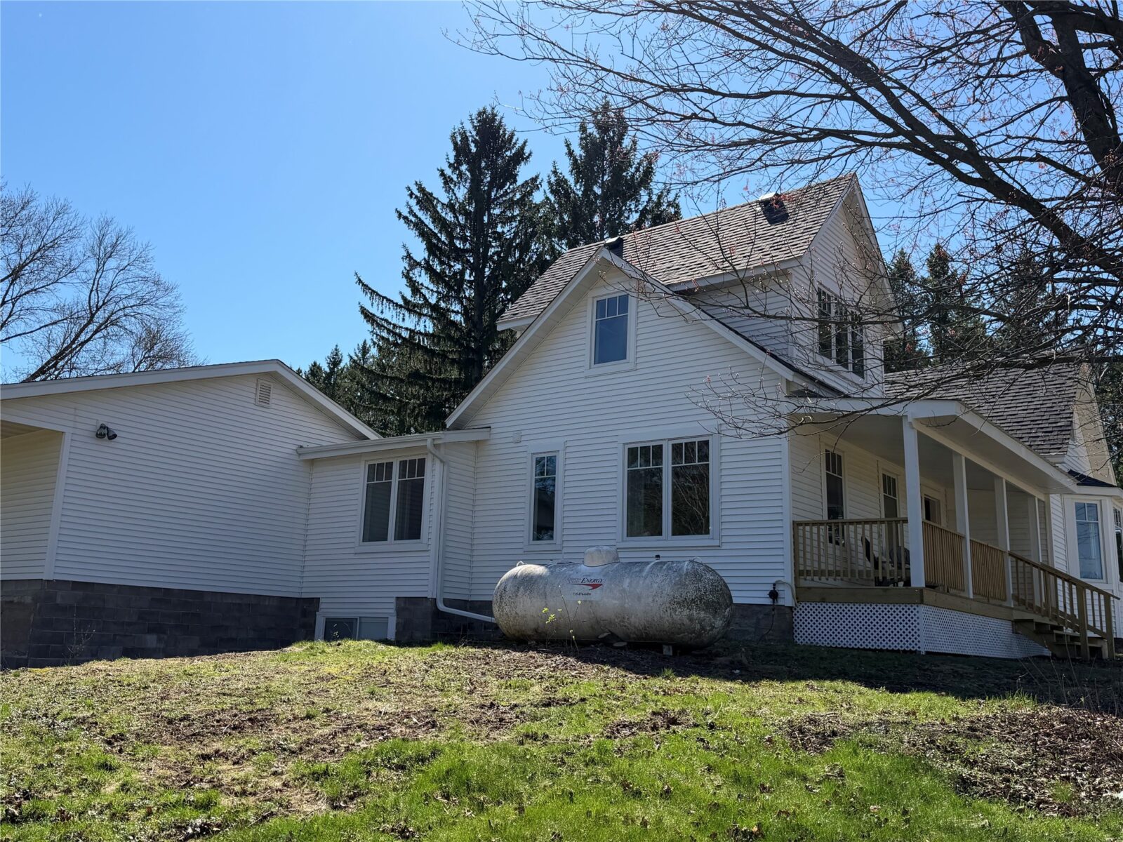 Residential at 1527 Deerfield Road, Eau Claire, WI 54703 — photo 4