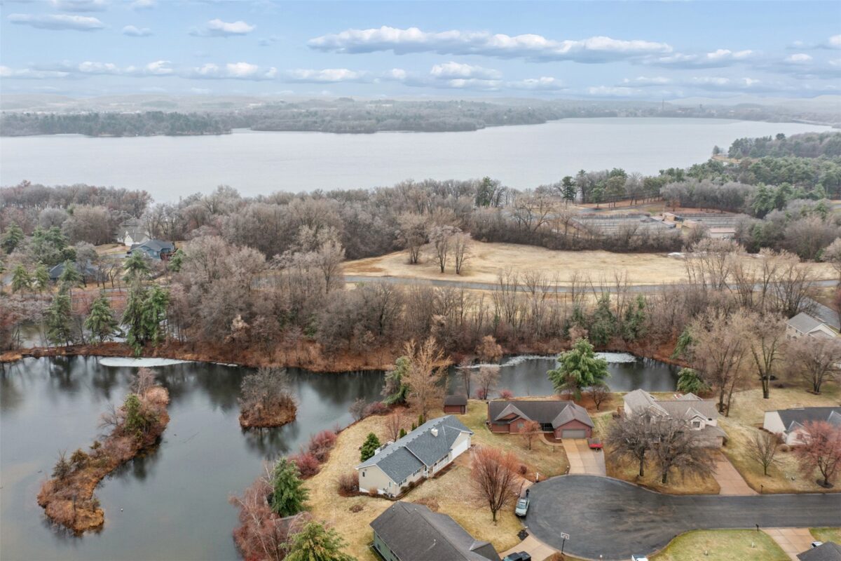1528 Shore Haven Court Menomonie WI 54751 — photo 31
