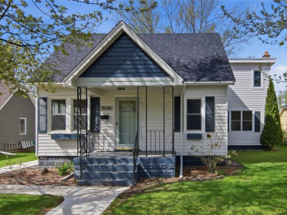 1534 Badger Avenue, Eau Claire, WI