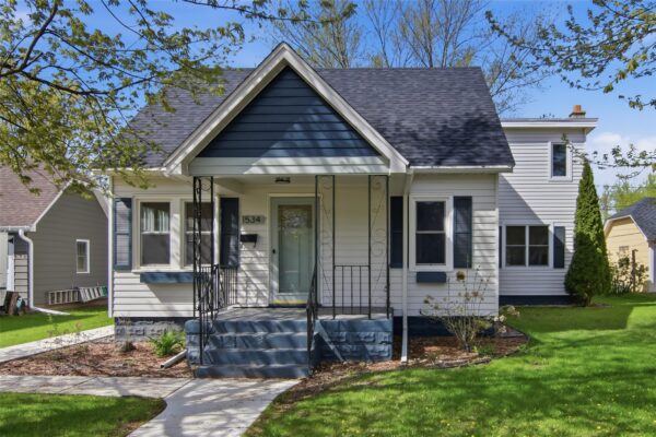 Residentialhouse for sale picture with an address of  1534 Badger Avenue in Eau Claire and a list price of 284900