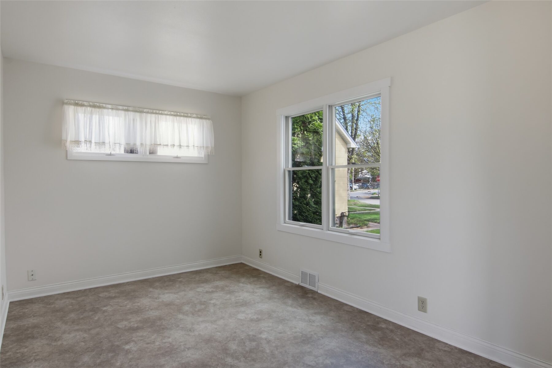 1534 Badger Avenue Eau Claire WI 54701 — photo 10