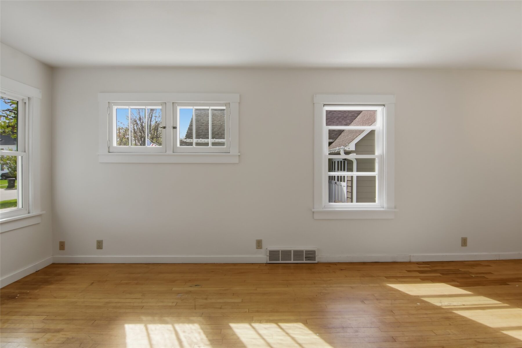 1534 Badger Avenue Eau Claire WI 54701 — photo 4