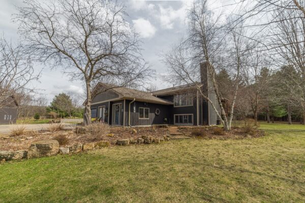 1549 Twin Springs Road, Houlton, WI