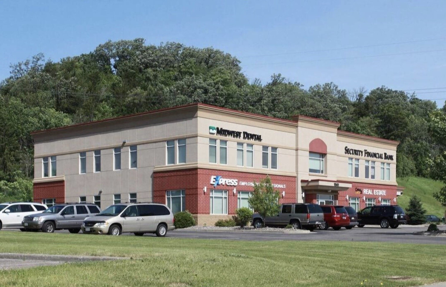 Commercial Lease at 1561 Commerce Court, River Falls, WI 54022 — photo 2