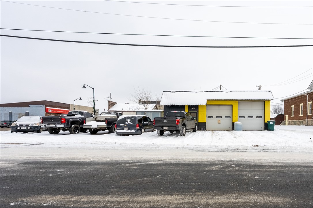 158 W Lincoln Street, Augusta, WI — photo 5