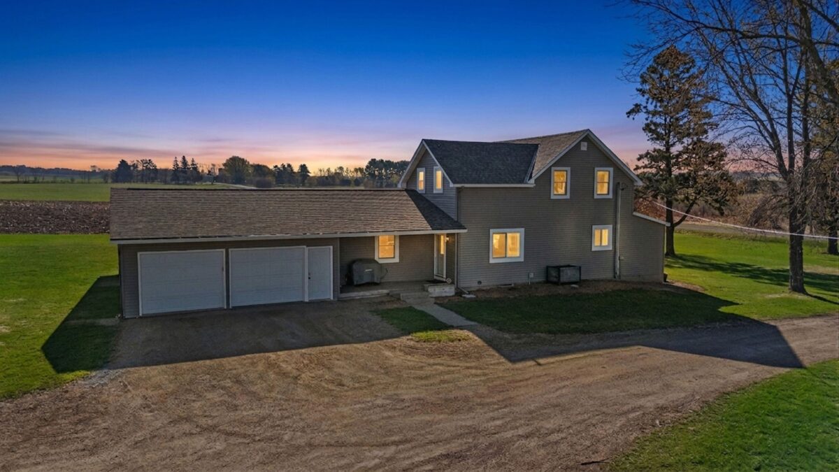 1598 30th Avenue, Hammond, WI — photo 3