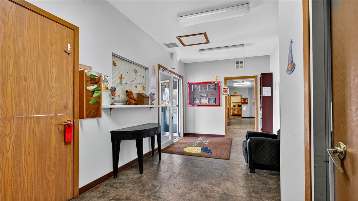 1612 Truax Boulevard, Eau Claire, WI — photo 11