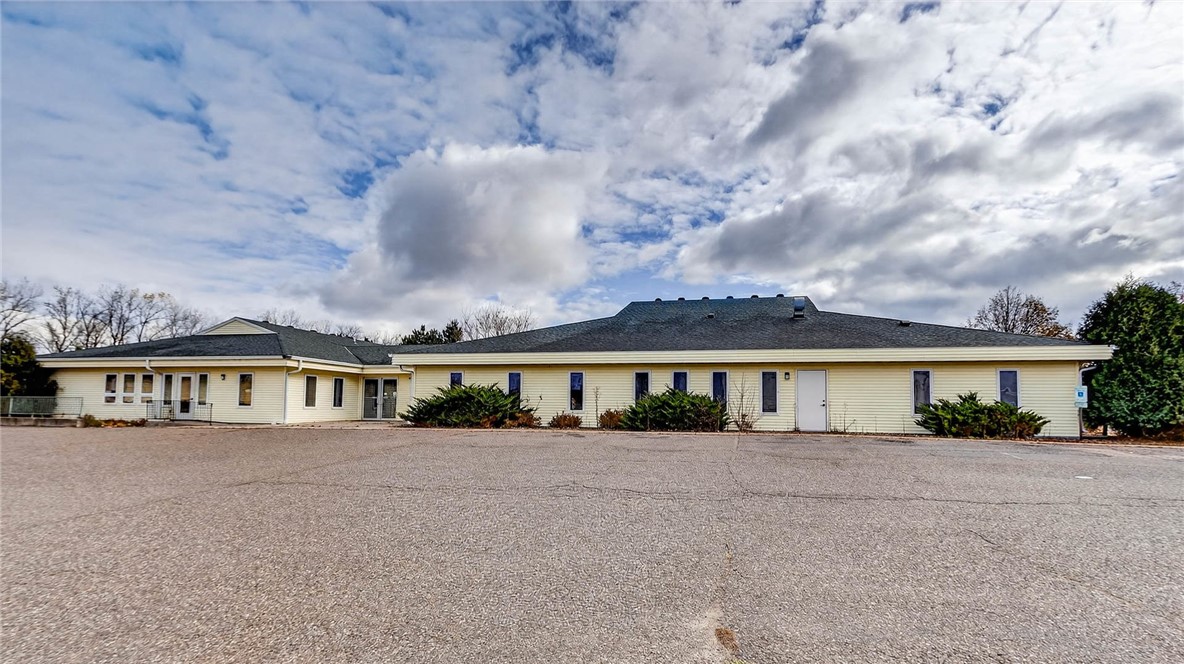 1612 Truax Boulevard, Eau Claire, WI — photo 6