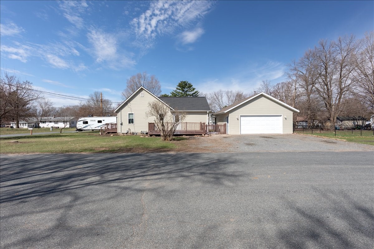 Residential at 1621 2nd Avenue, Menomonie, WI 54751 — photo 6