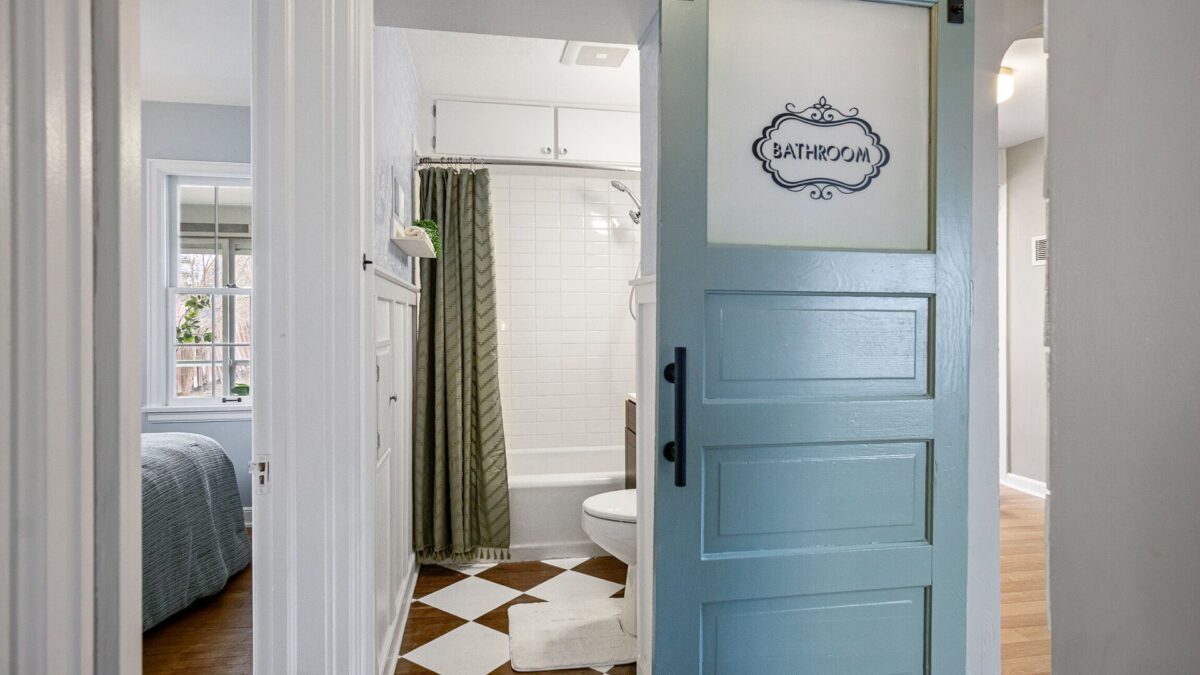 Residential at 1621 Highland Avenue, Eau Claire, WI 54701 — photo 6